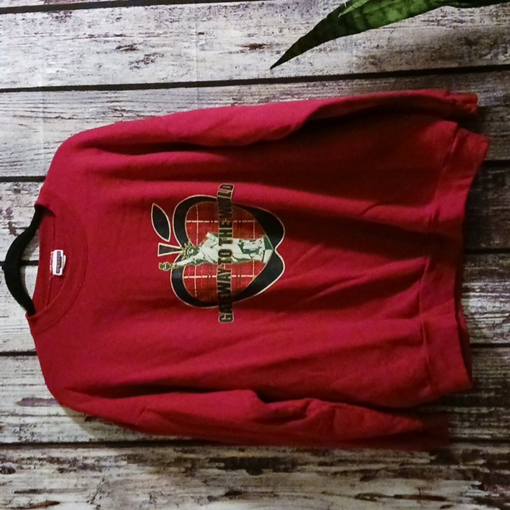 Women's  Gateway to the World sweatshirt sz xl